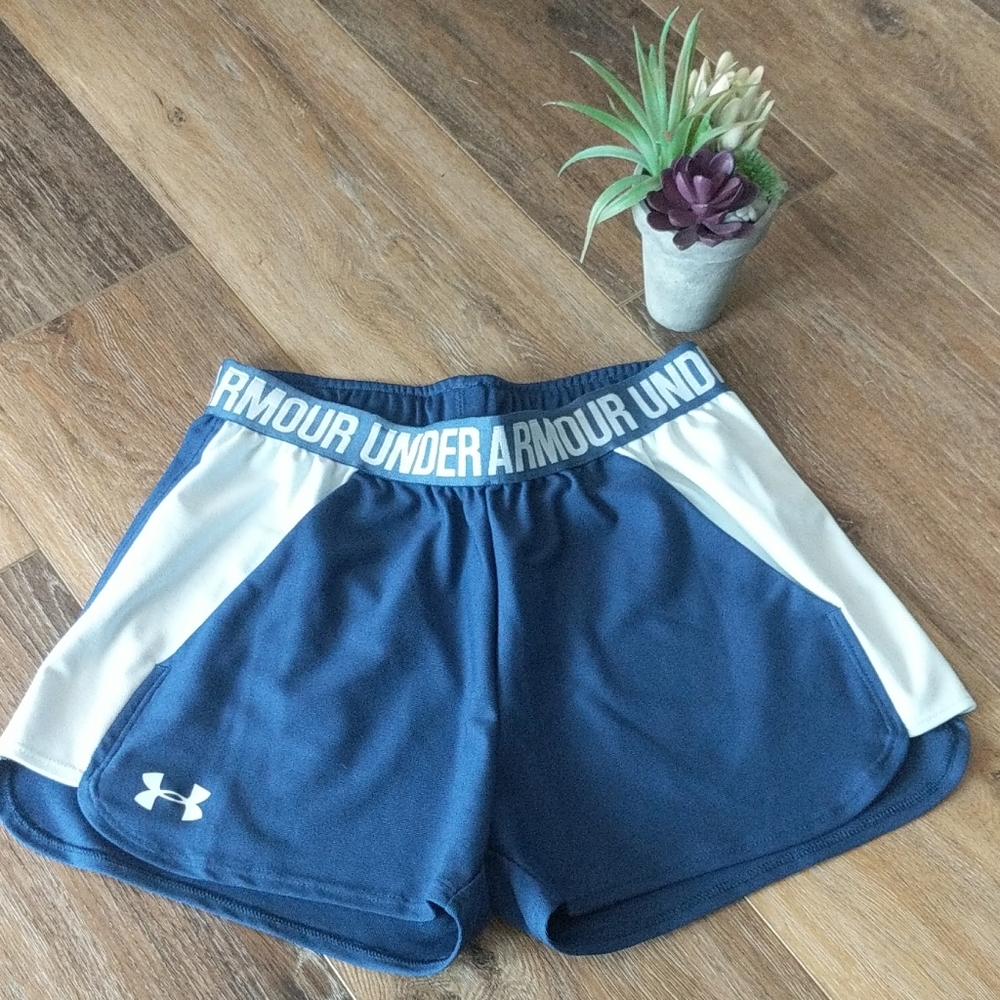 Under Armour shorts with pockets